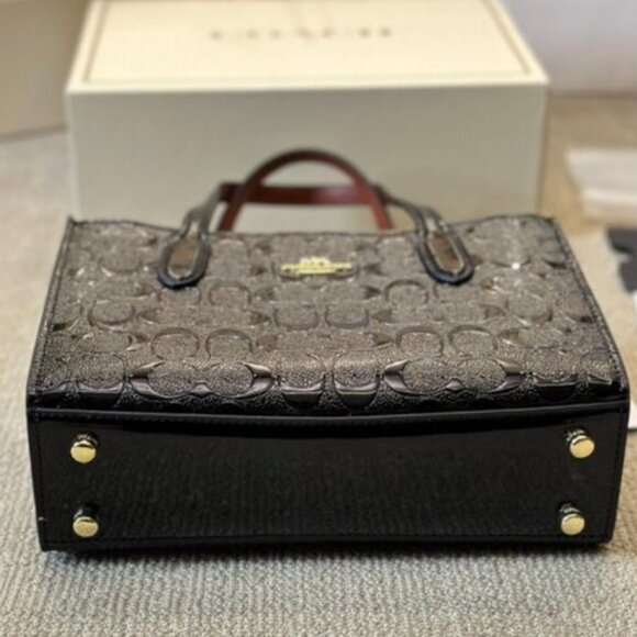 "✅Brand new ✅CV400 Coach Small Nina Tote Bag 25
" - Picture 3 of 6